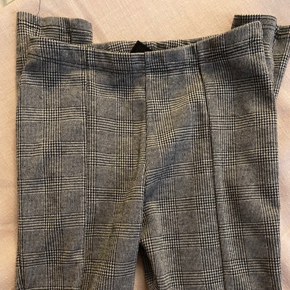 Top and Bottom - Picture 5 of 9